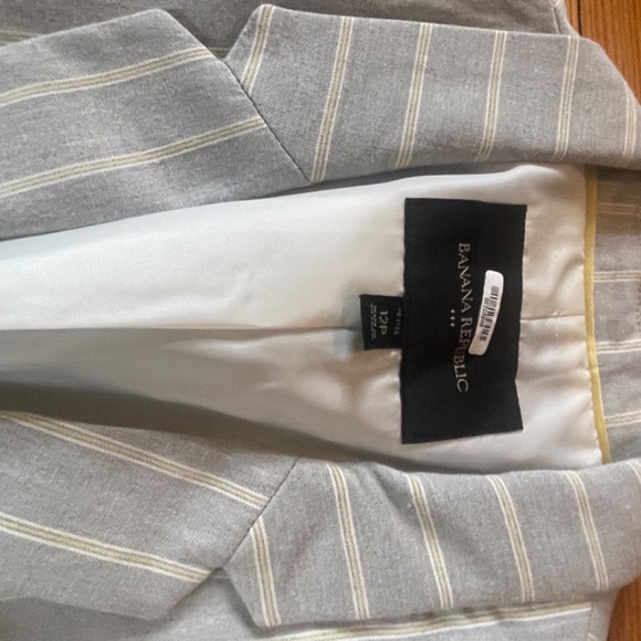 Banana Republic blazer 12P Grey with stripe - Picture 2 of 4
